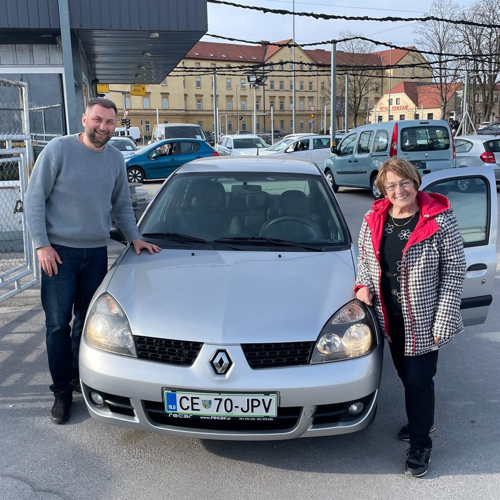 Zadovoljna stranka: Jožica je izbrala Renault Clio