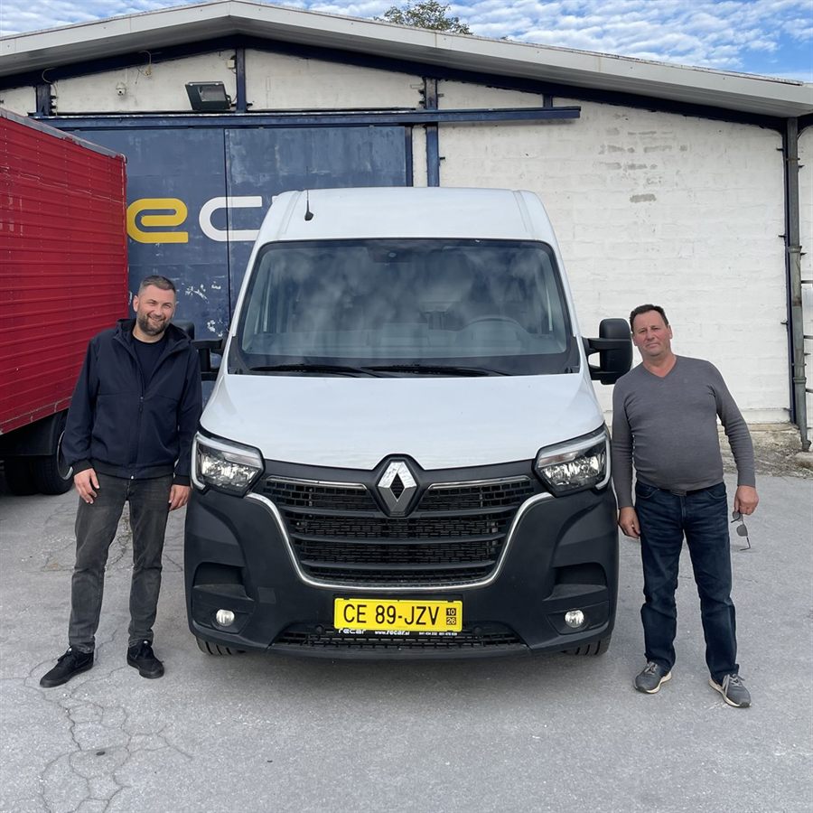 Zadovoljna stranka: Gospod Luciano je izbral kombi Renault Master